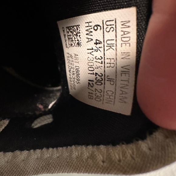 Adidas cloud foam size 6. Good used condition. No box. - Picture 5 of 5